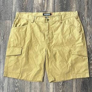 Wolverine Tan Cargo Shorts Men’s Size 40